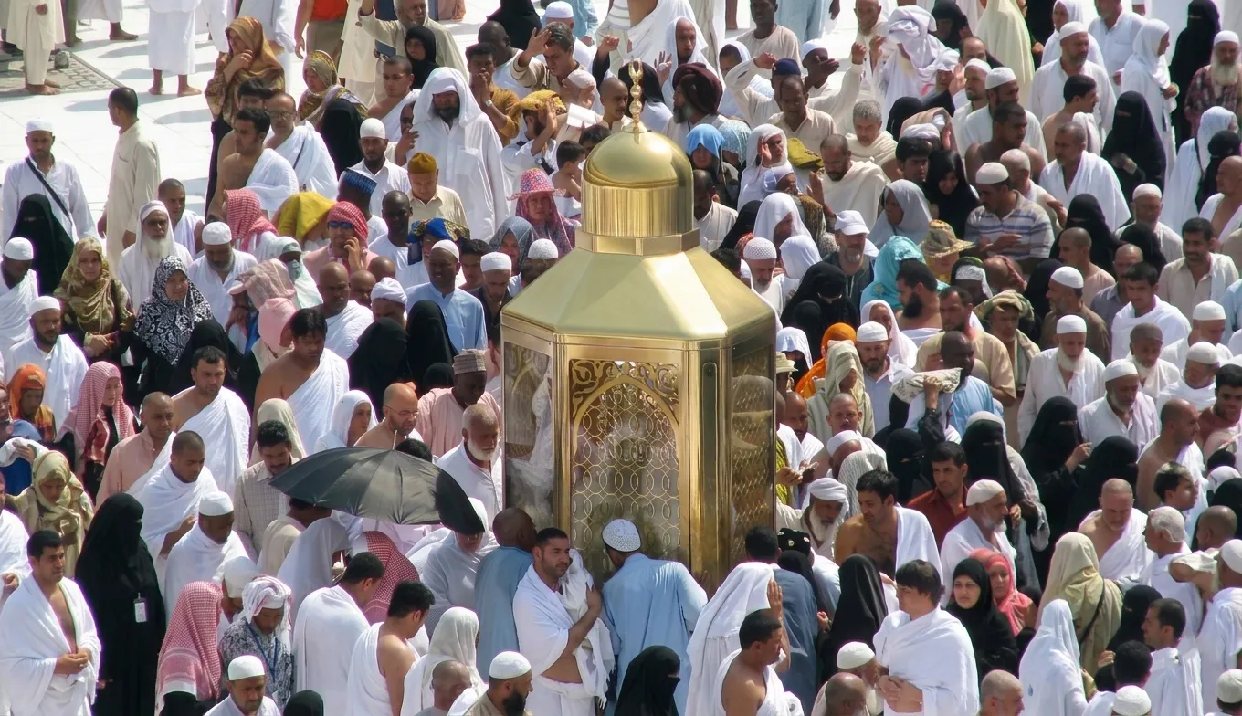 مقام إبراهيم عليه السلام عبقرية التاريخ وأسرار التشريع