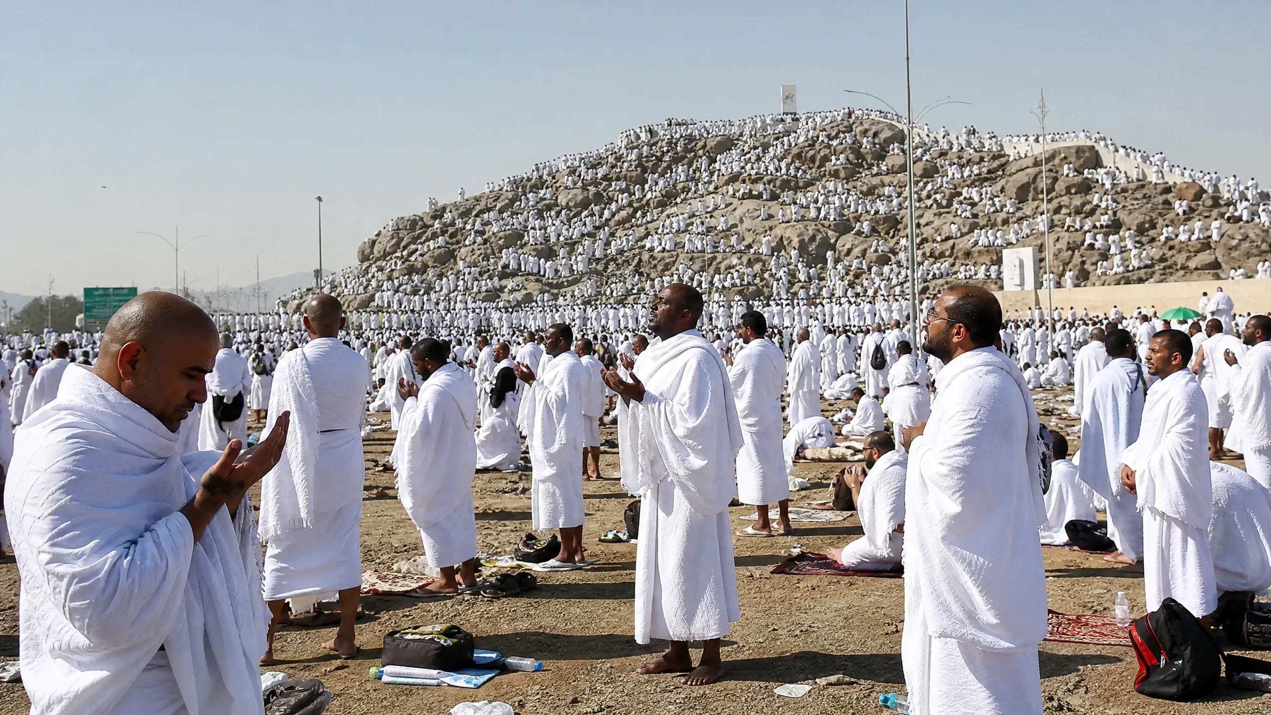 الوقوف بعرفة جلال الركن وسماحة الأحكام