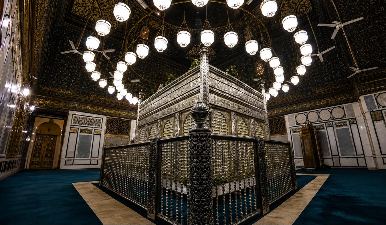 زيارة أضرحة ومقامات آل البيت وأولياء الله الصالحين