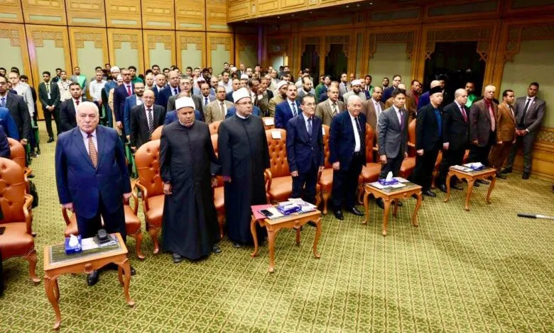 نيابةً عن معالي وزير الأوقاف الأمين العام للمجلس الأعلى للشئون الإسلامية يلقي كلمة وزارة الأوقاف في مؤتمر كلية الشريعة والقانون بجامعة الأزهر