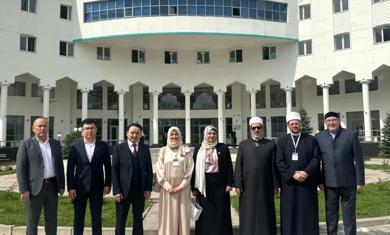 رئيس الإدارة المركزية لشئون المساجد يلقي محاضرة بالجامعة المصرية للثقافة الإسلامية – نور مبارك بكازاخستان حول تفكيك الفكر المتطرف ونشر الوعي المستنير