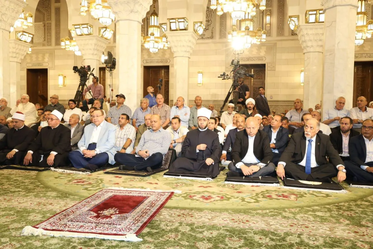 بحضور القيادات الدينية والوطنية.. وزير الأوقاف يشهد احتفال وزارة الأوقاف بالعام الهجري الجديد بمسجد الإمام الحسين رضي الله عنه