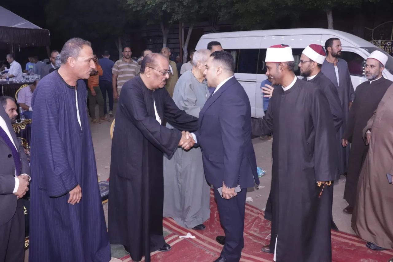 نيابةً عن وزير الأوقاف.. مساعد الوزير للشئون الهندسية ومدير أوقاف المنوفية يؤديان واجب العزاء في شهيدات حادث المنوفية الأليم بحضور المحافظ وقيادات الدعوة