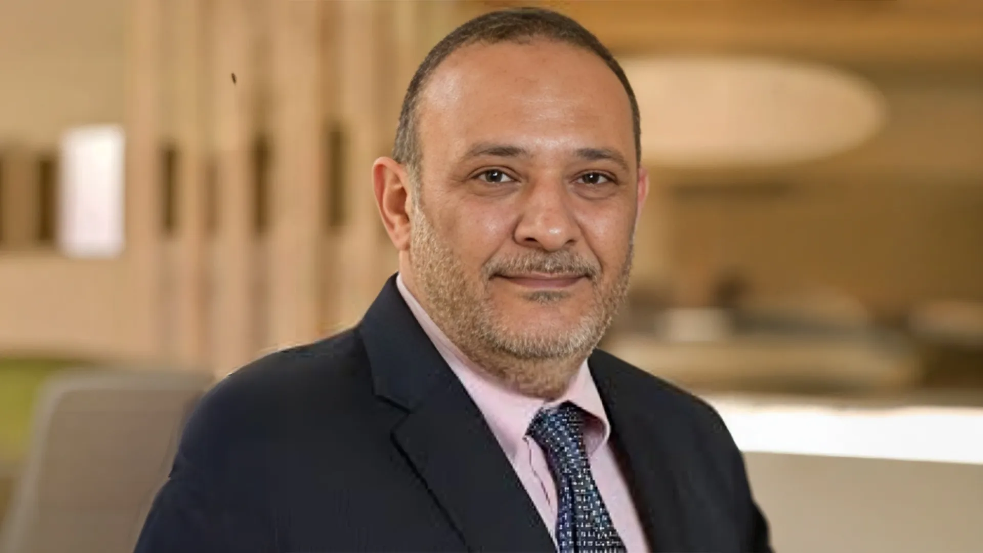 العِلم طريق النهضة: "الدكتور/ حسن عزازي" نموذجًا | وزارة الأوقاف