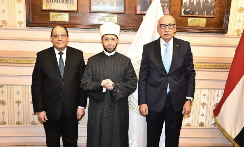 وزير الأوقاف ورئيس محكمة النقض يوقعان مذكرة تفاهم لتعزيز التعاون المشترك