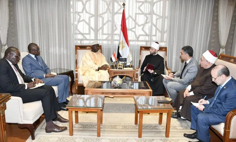 وزير الأوقاف يبحث سبل التعاون الديني والثقافي مع مستشار رئيس الجمهورية للشئون الدينية السنغالي