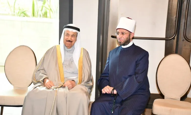 وزير الأوقاف يلتقي رئيس المجلس الأعلى للشئون الإسلامية بالبحرين على هامش مؤتمر “الحوار الإسلامي – الإسلامي”