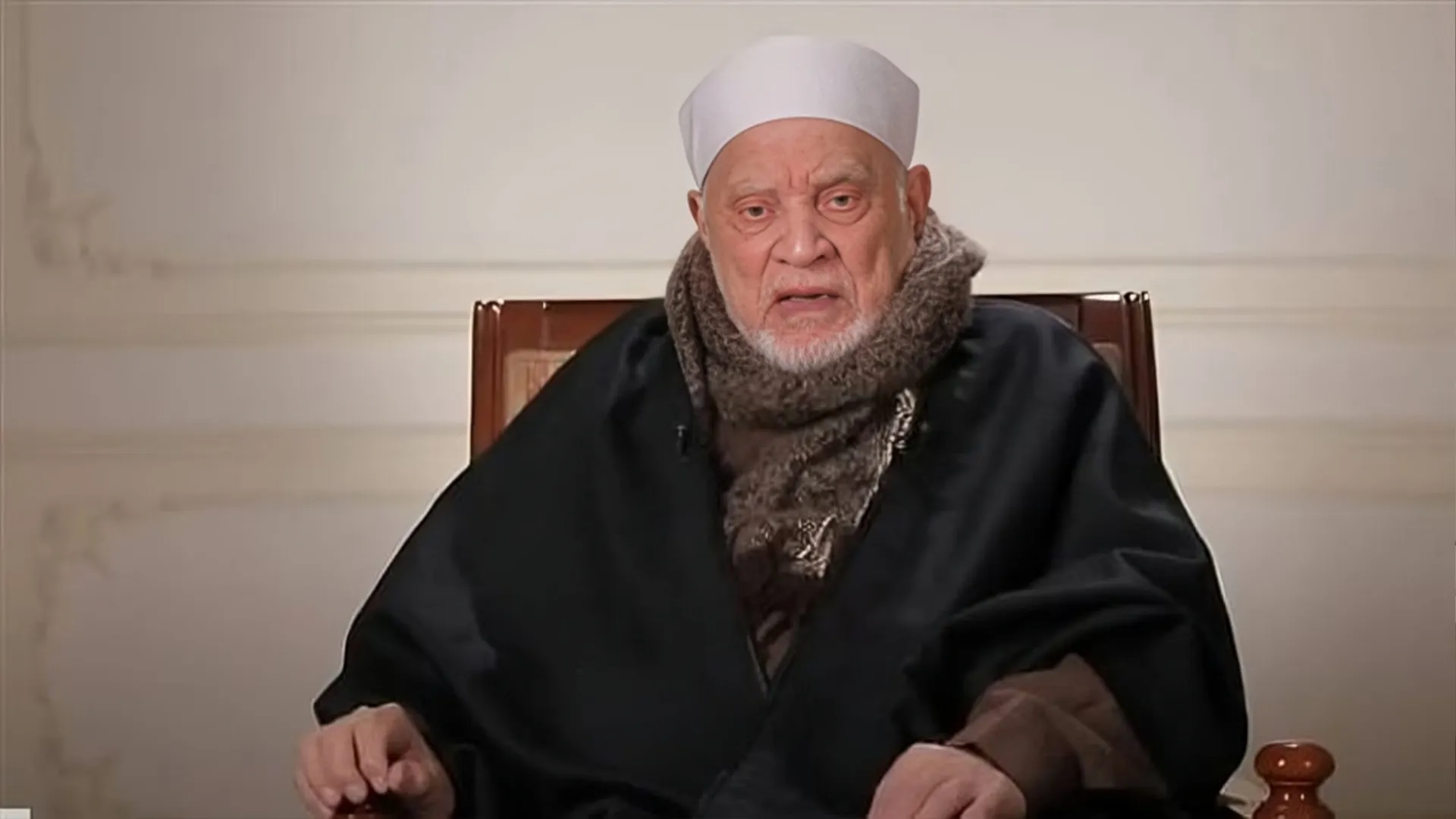 الدكتور أحمد عمر هاشم: فارسُ الكلمة والعالمُ الربانيّ