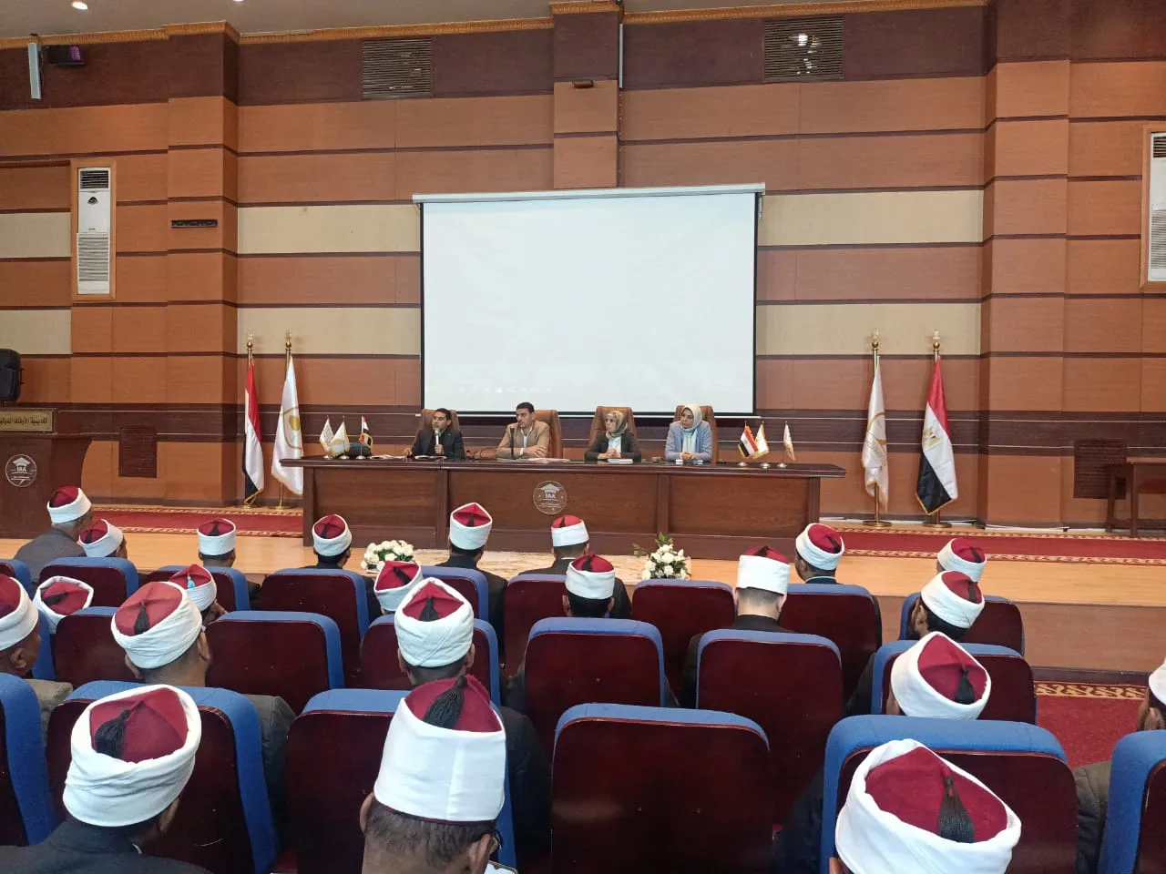 أكاديمية الأوقاف الدولية تعقد دورة بعنوان "مزايا وفوائد التأمين الاجتماعي للأسرة المصرية"