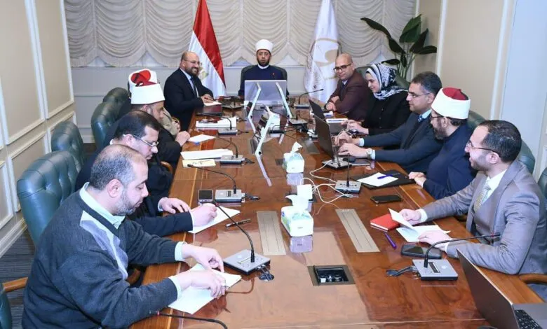 وزير الأوقاف يعقد اجتماعا موسَّعا لمتابعة إجراءات إطلاق منصة الأوقاف الرقمية