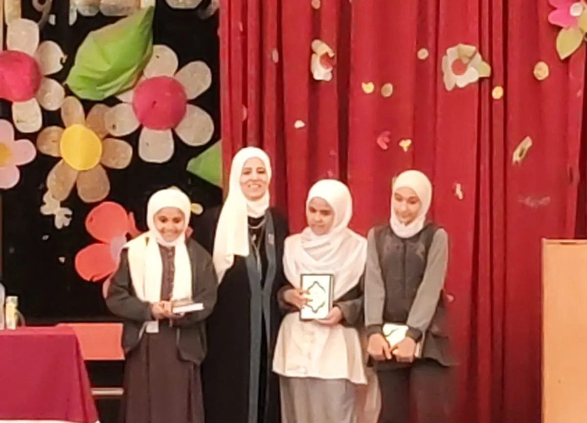 ضمن التعاون بين الأزهر الشريف ووزارة الأوقاف تنفيذ ندوة توعوية بعنوان: «يدًا بيد ضد فساد الأخلاق والسلوك» لمعهد فتيات الأزهر النموذجي بالشيخ زايد