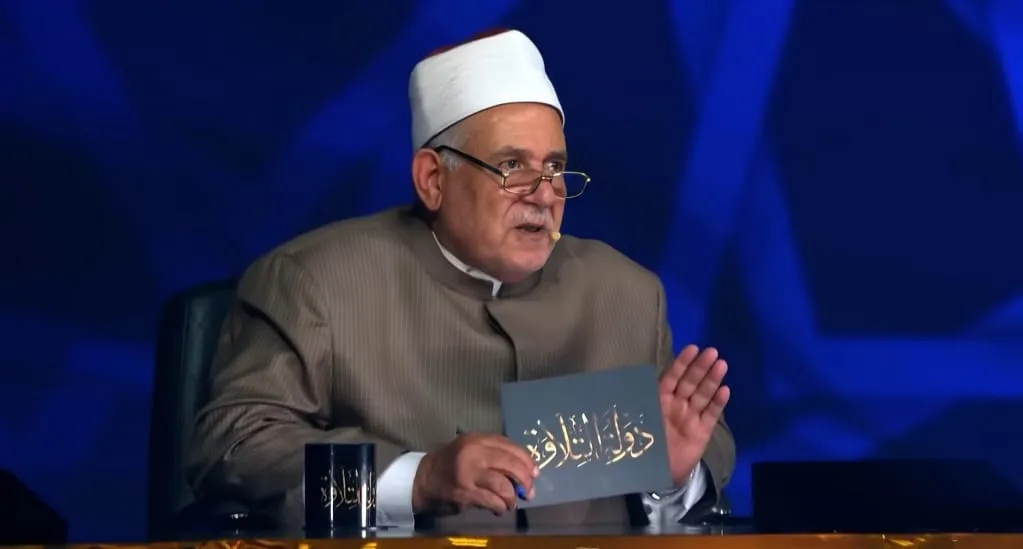 تعليق الشيخ حسن عبد النبي على تلاوة المتسابق علي محمد