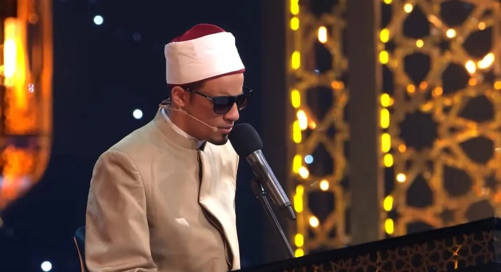 المتسابق محمد حسن يقرأ الخريدة البهية