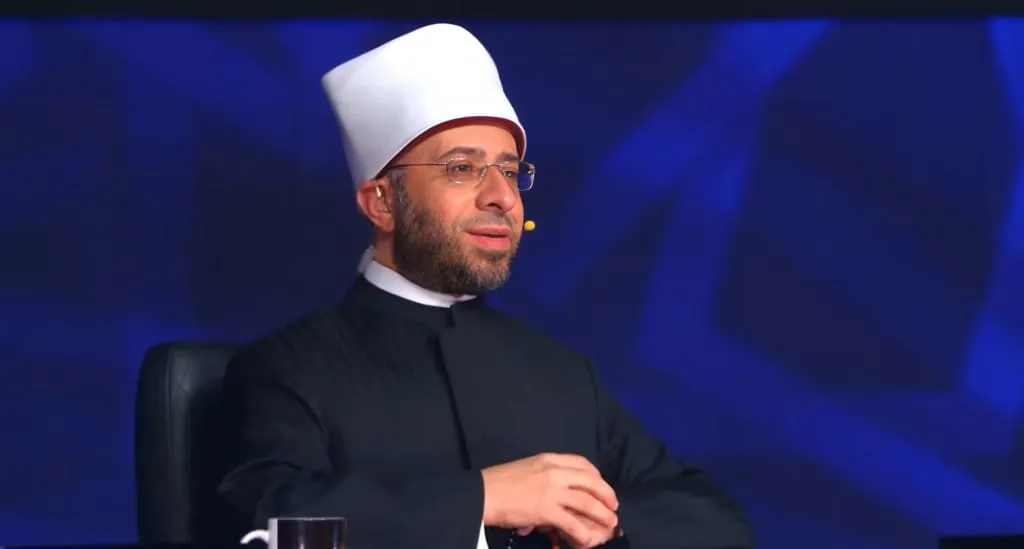 وزير الأوقاف يصف دولة التلاوة في أبيات شعرية