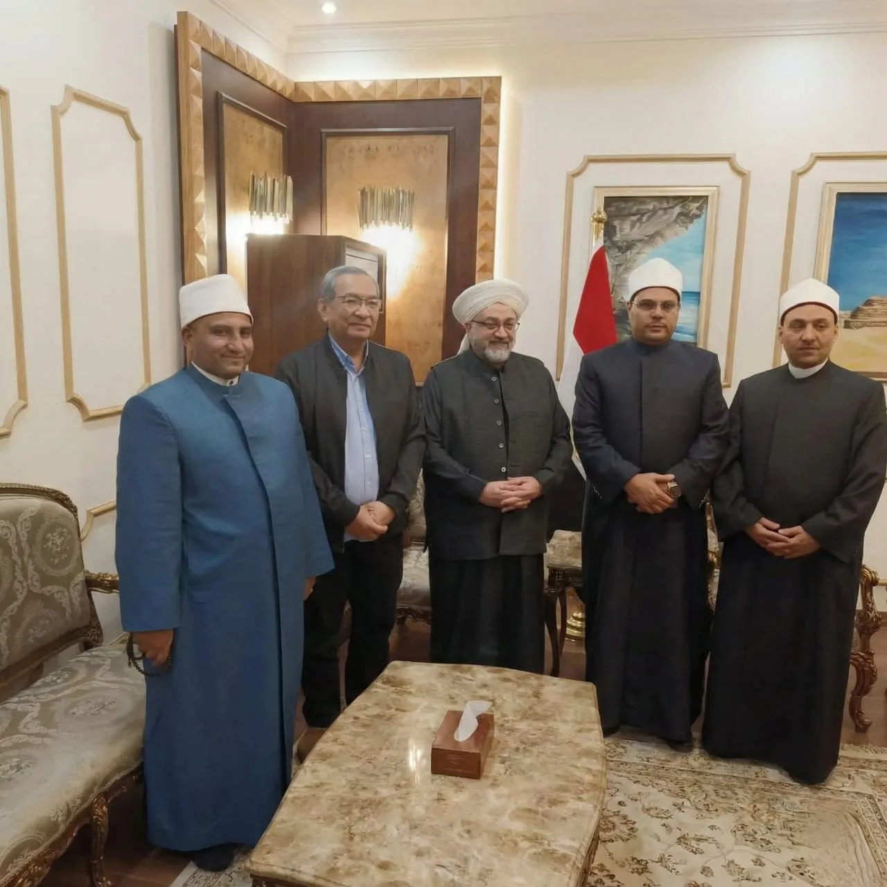 وصول الوفود الماليزية والمنغولية والقرغيزستانية والروسية إلى القاهرة للمشاركة في المؤتمر الدولي السادس والثلاثين للمجلس الأعلى للشئون الإسلامية