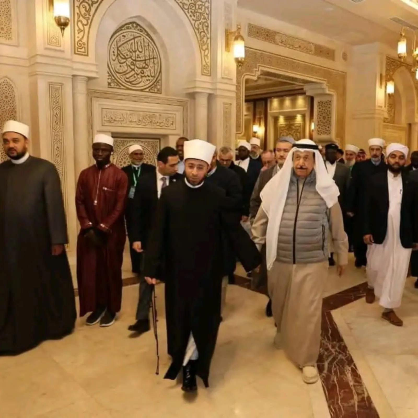وزير الأوقاف يصطحب ضيوف مصر الكرام في زيارة لمسجد مصر الكبير