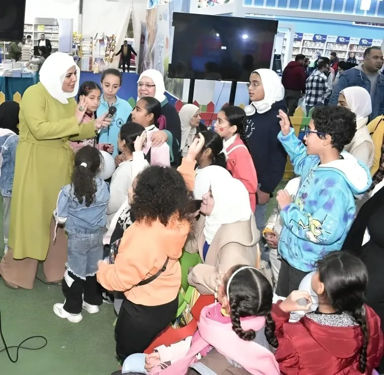 جناح الطفل بمعرض الكتاب يناقش كتاب "قصص الحيوان في القرآن" أحد إصدارات رؤية للنشء