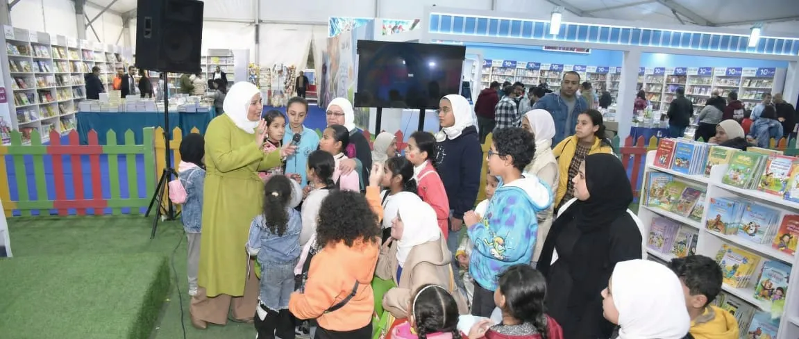 جناح الطفل بمعرض الكتاب يناقش كتاب "قصص الحيوان في القرآن" أحد إصدارات رؤية للنشء