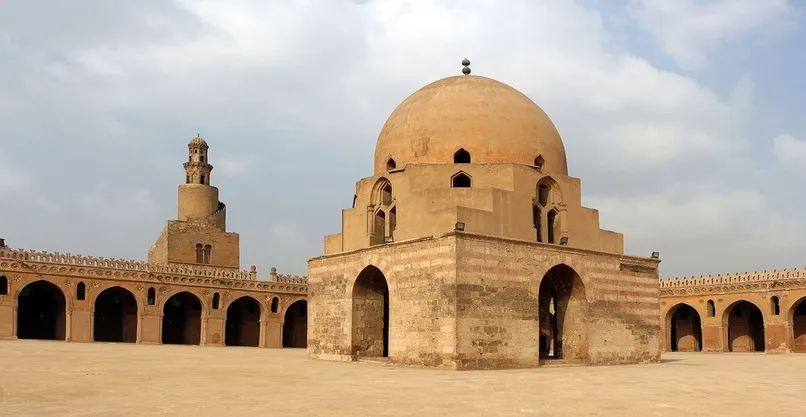 مسجد أحمد بن طولون.